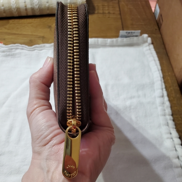■■■SOLD■■■2021 L. Vuitton Zippy wallet - Picture 5 of 8